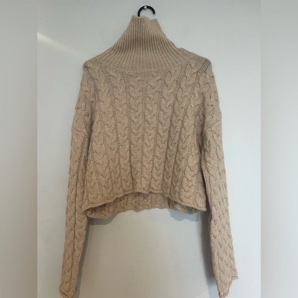 Women’s Cropped Turtle neck sweater